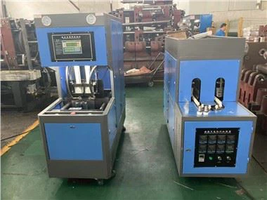 What is the response speed of the control system in an Injection Blowing Mach...